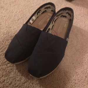 Navy Toms